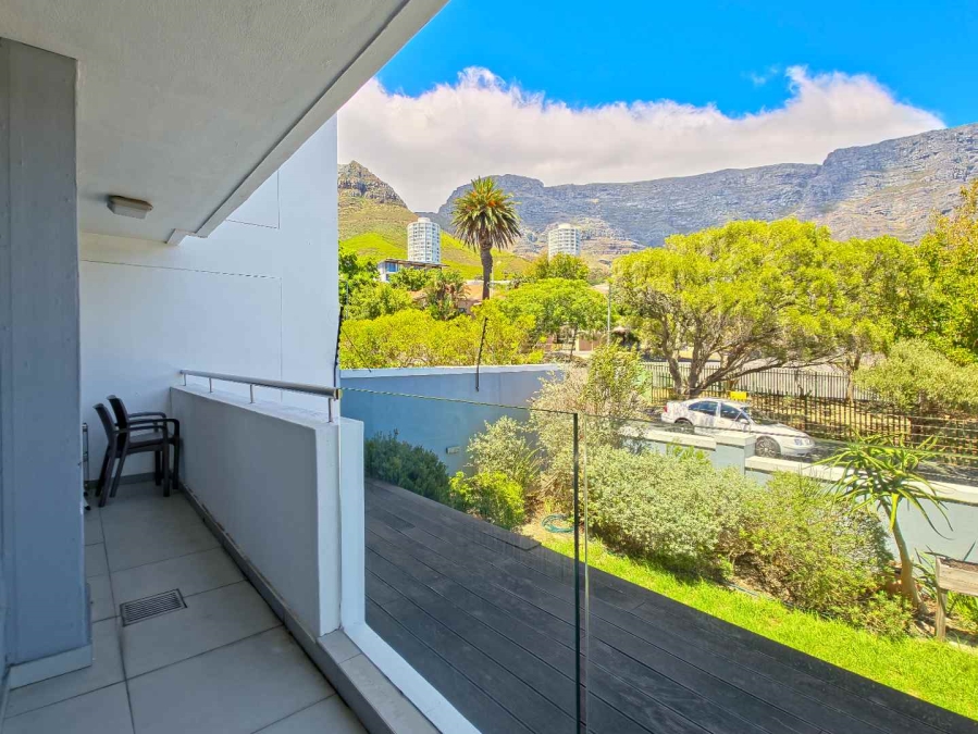 2 Bedroom Property for Sale in Vredehoek Western Cape